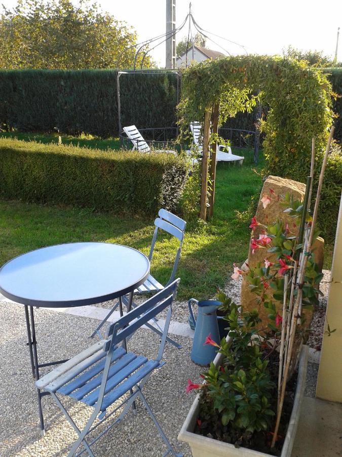 Chambre D'Hotes "Les Paturelles" Fougeres-sur-Bievre Exterior foto
