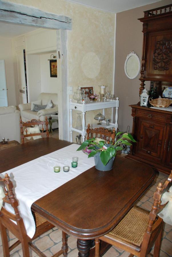 Chambre D'Hotes "Les Paturelles" Fougeres-sur-Bievre Exterior foto