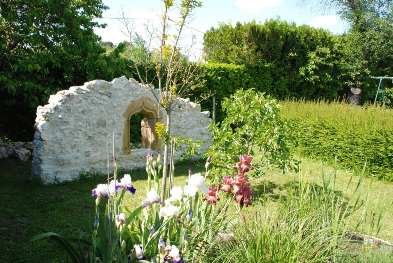 Chambre D'Hotes "Les Paturelles" Fougeres-sur-Bievre Exterior foto